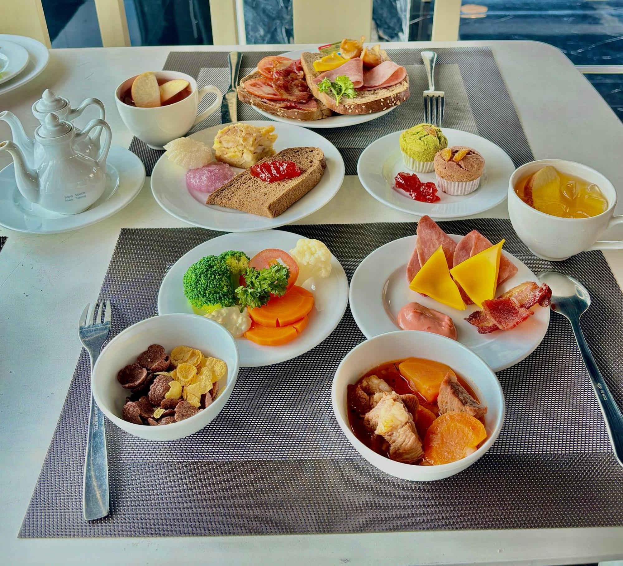 Huazhu Hotel Thành Pho Ho Chí Minh Esterno foto