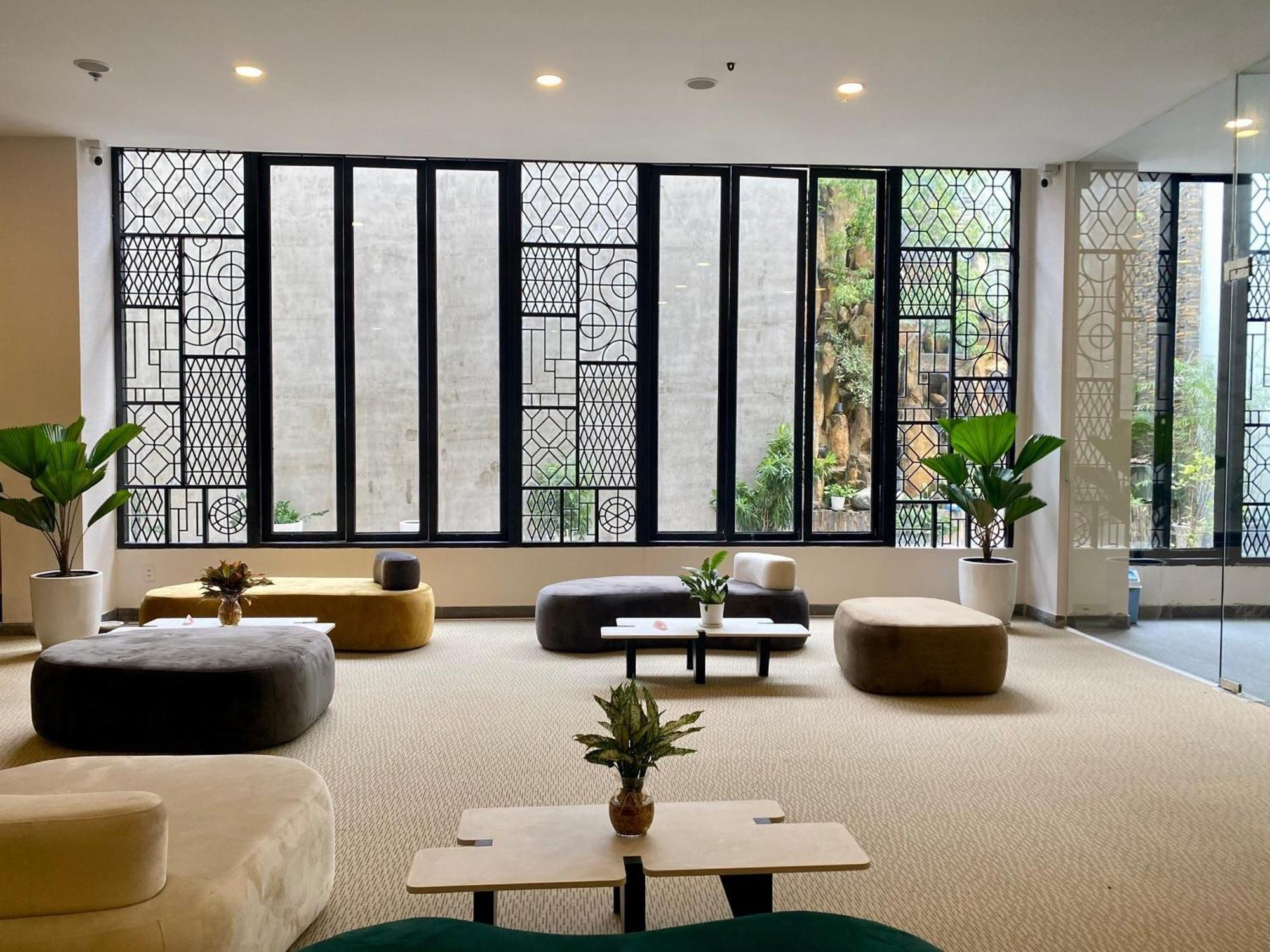 Huazhu Hotel Thành Pho Ho Chí Minh Esterno foto